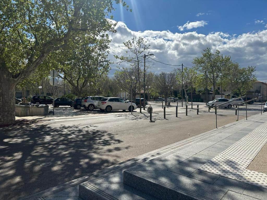 Appartamento L'Hypercentre - Clim - Terrasse - Wifi Miramas Esterno foto